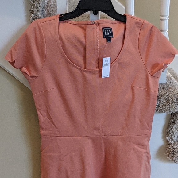 NWT GAP Fit & Flare Ponte Dress, Size 6 - Picture 3 of 9
